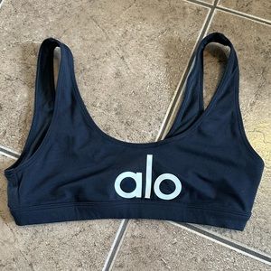 Alo Yoga logo sports bra